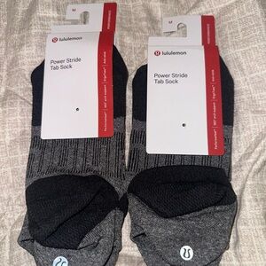 2PAIR LULULEMON POWER STRIDE TAB SOCKS. BRAND NEW SZ M